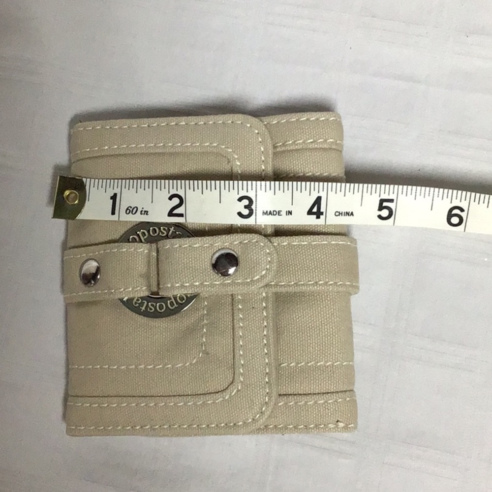 Aeropostale tan wallet - Picture 7 of 8